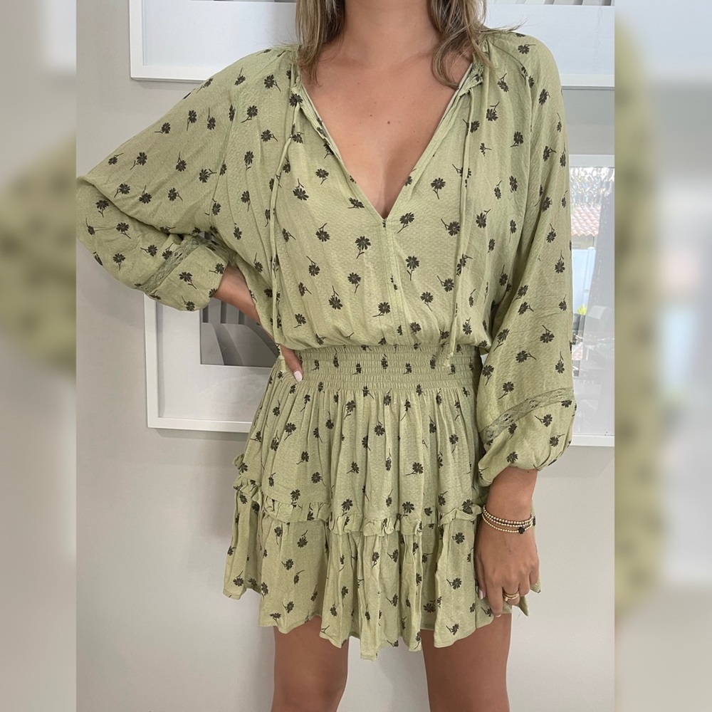 Green Floral Mini Dress ((Worn Once))